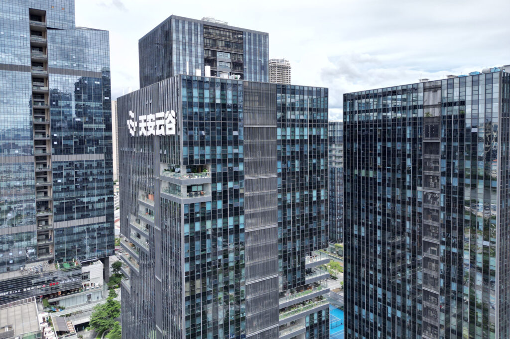 Low-E curtain wall glass for energy efficient commercial buildings