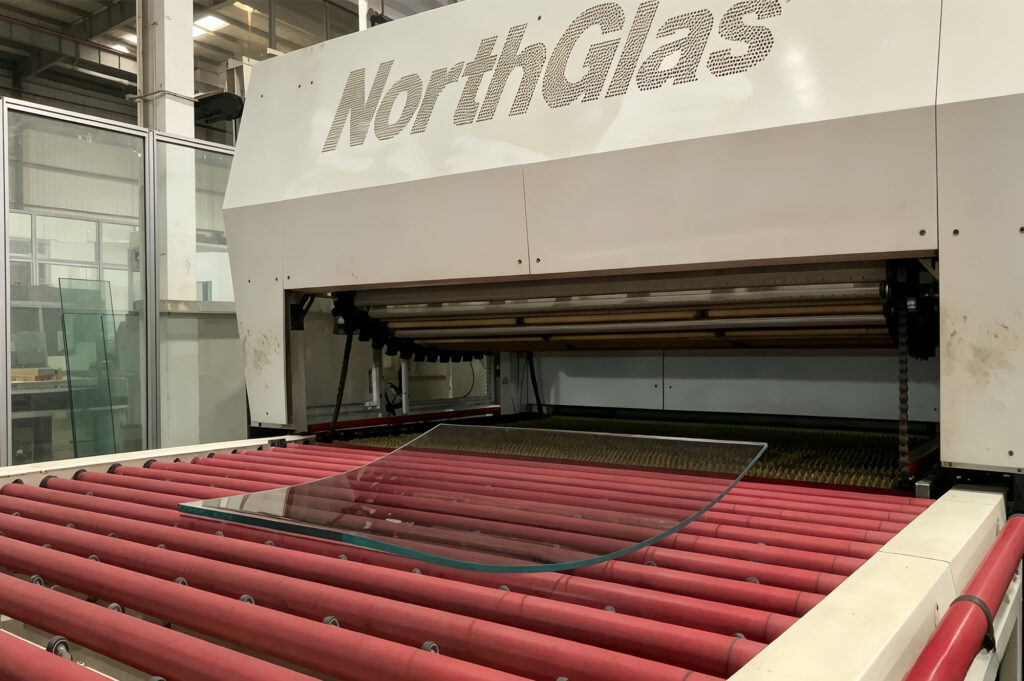 custom curved laminated glass manufacturing