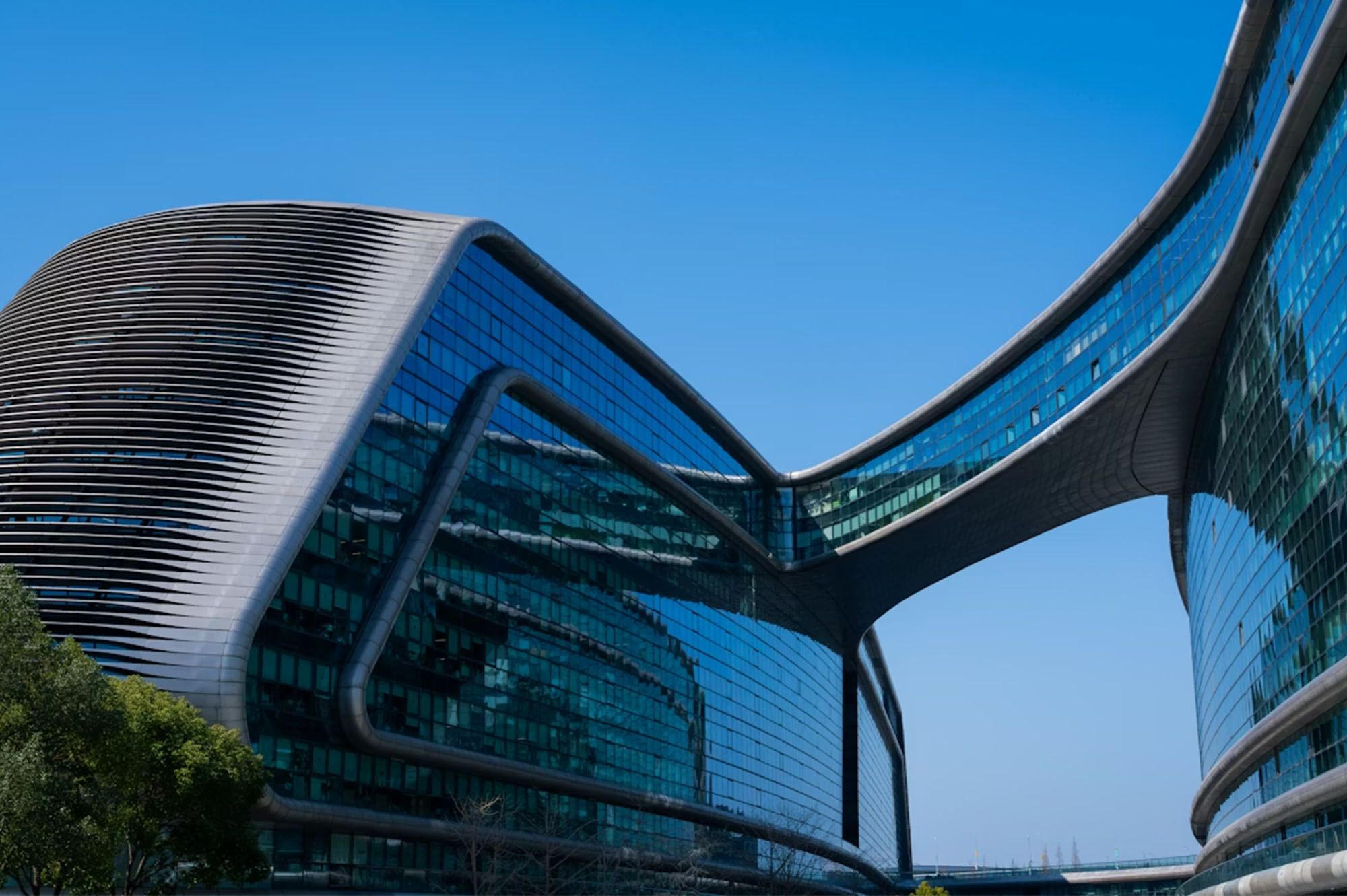 Custom bent glass processing factory in China