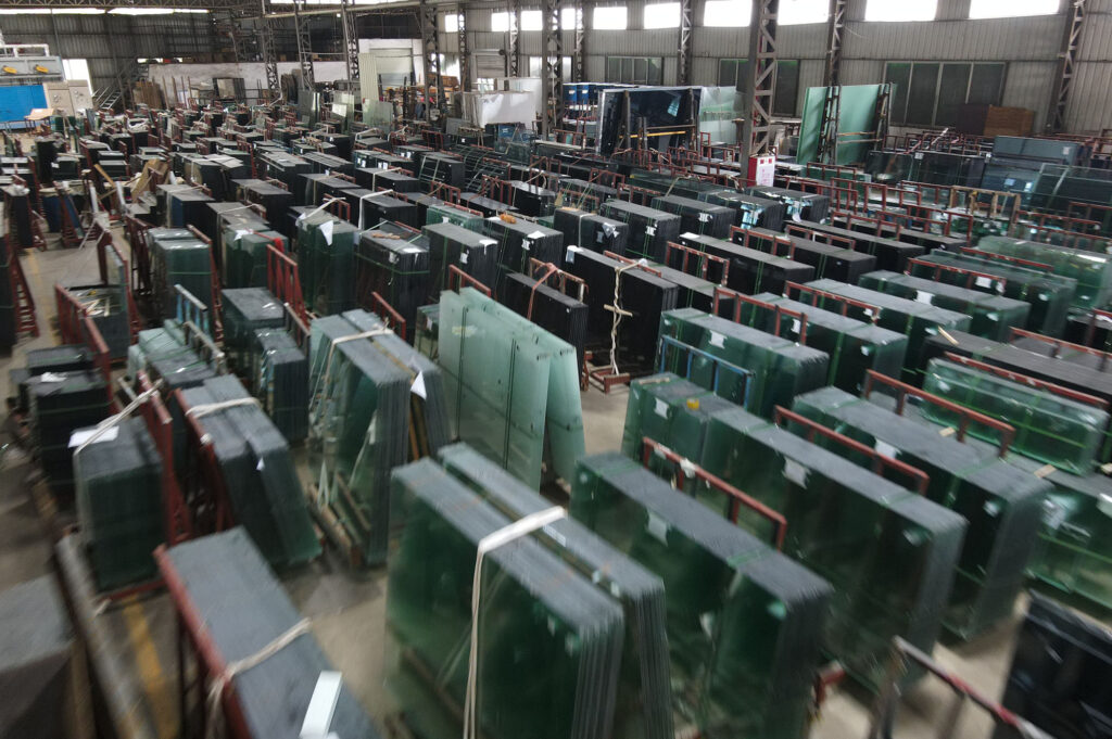 Professional tempered glass factory for global construction projects