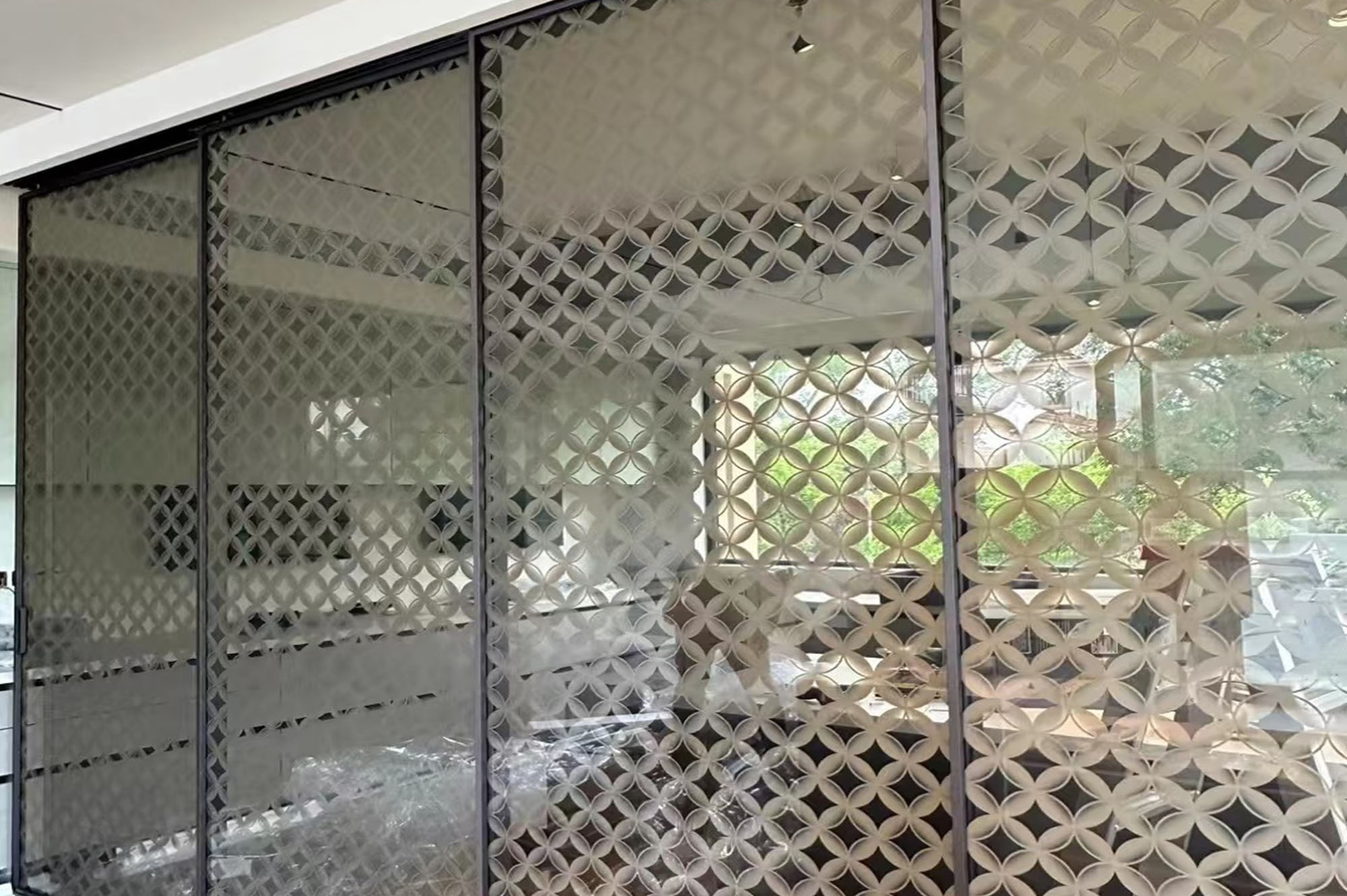 Laminated Patterned Glass