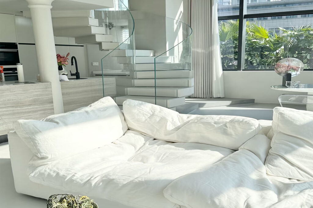 Curved Glass Staircase Project | Ulianglass